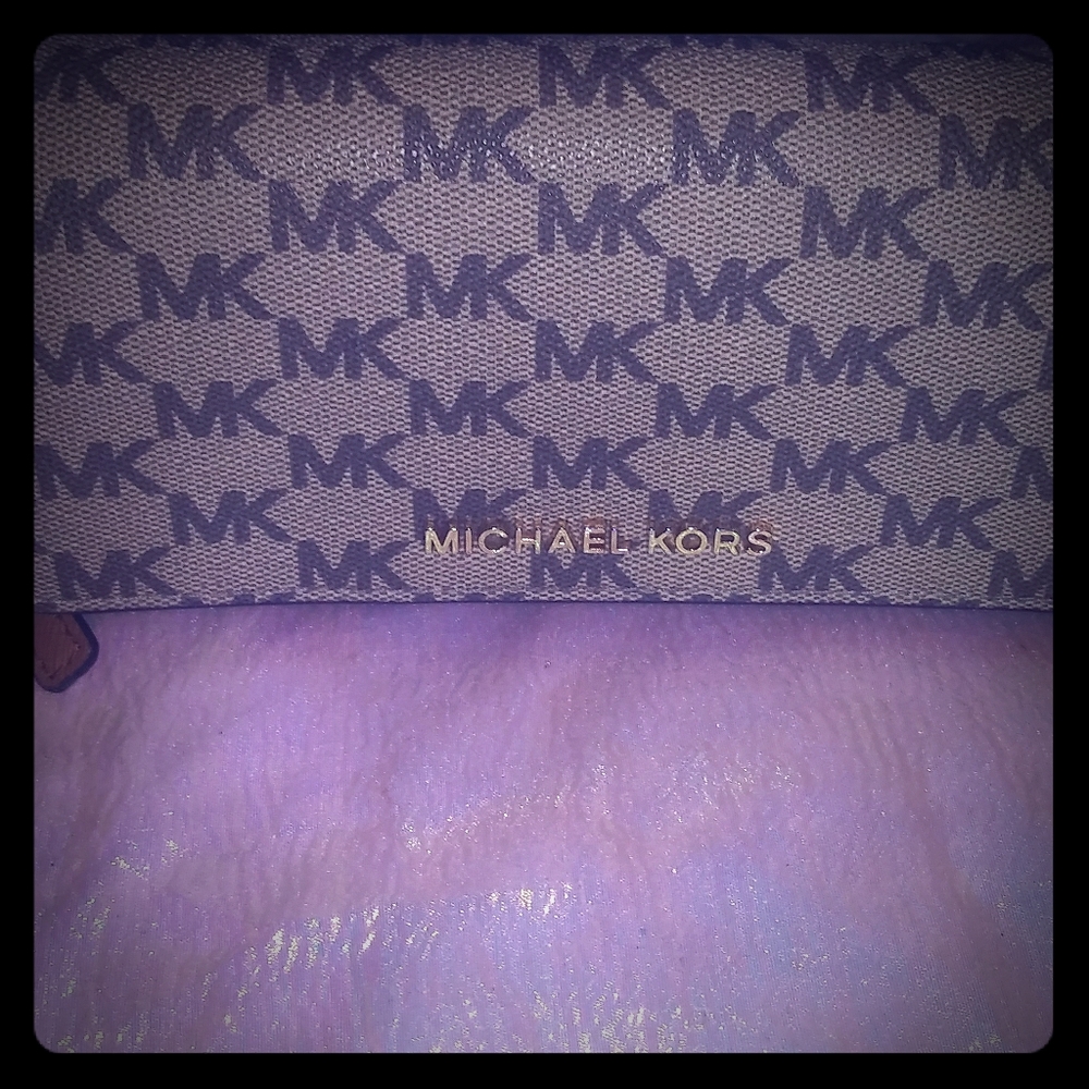 Michael Kors Clutch